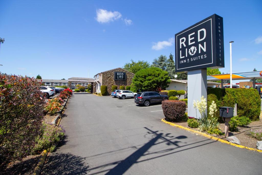 Red Lion Inn & Suites Vancouver