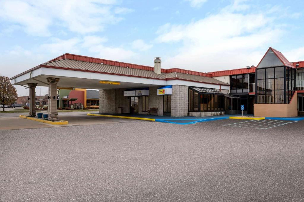 Days Inn by Wyndham Perrysburg Toledo