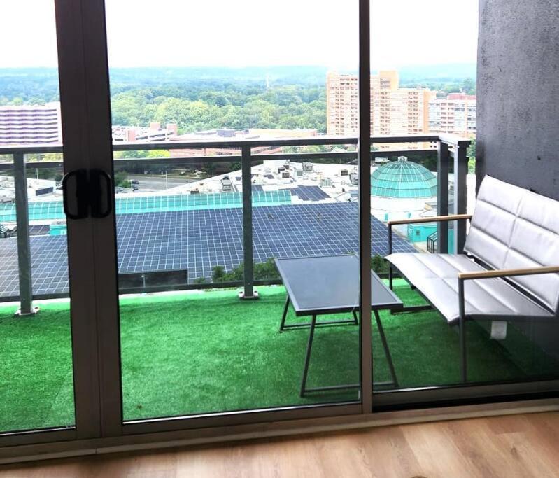 Charming Penthouse at Towson Heart with City View