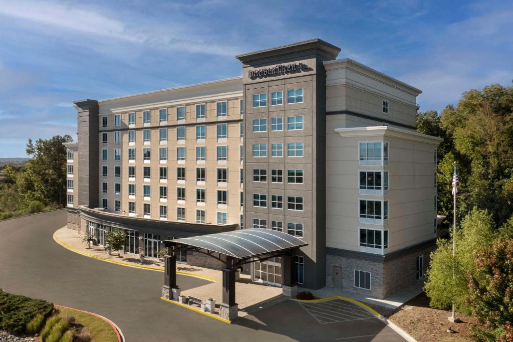 Doubletree by Hilton Chattanooga Hamilton Place