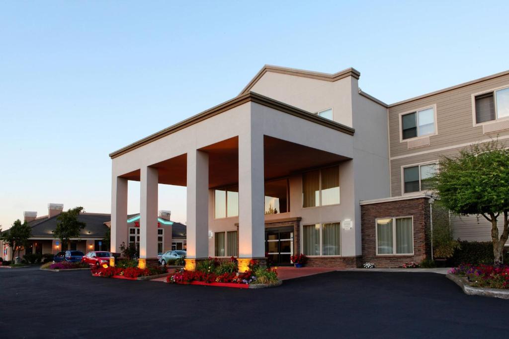 Four Points by Sheraton Portland East